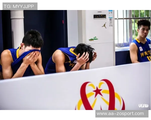 卢尼坚持训练以备每场比赛全力以赴确保最佳状态 卢尼坚持训练以备每场比赛全力以赴确保最佳状态